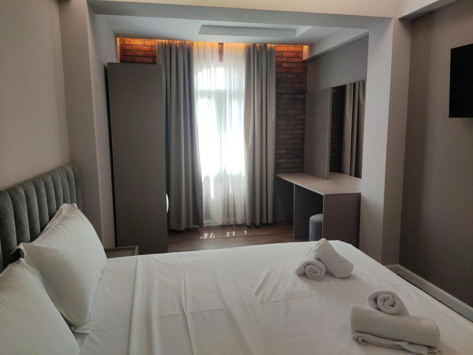 Dimal Castle Hotel Poshnje