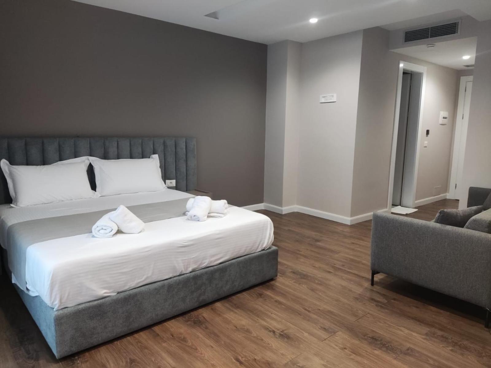Dimal Castle Hotel Poshnje