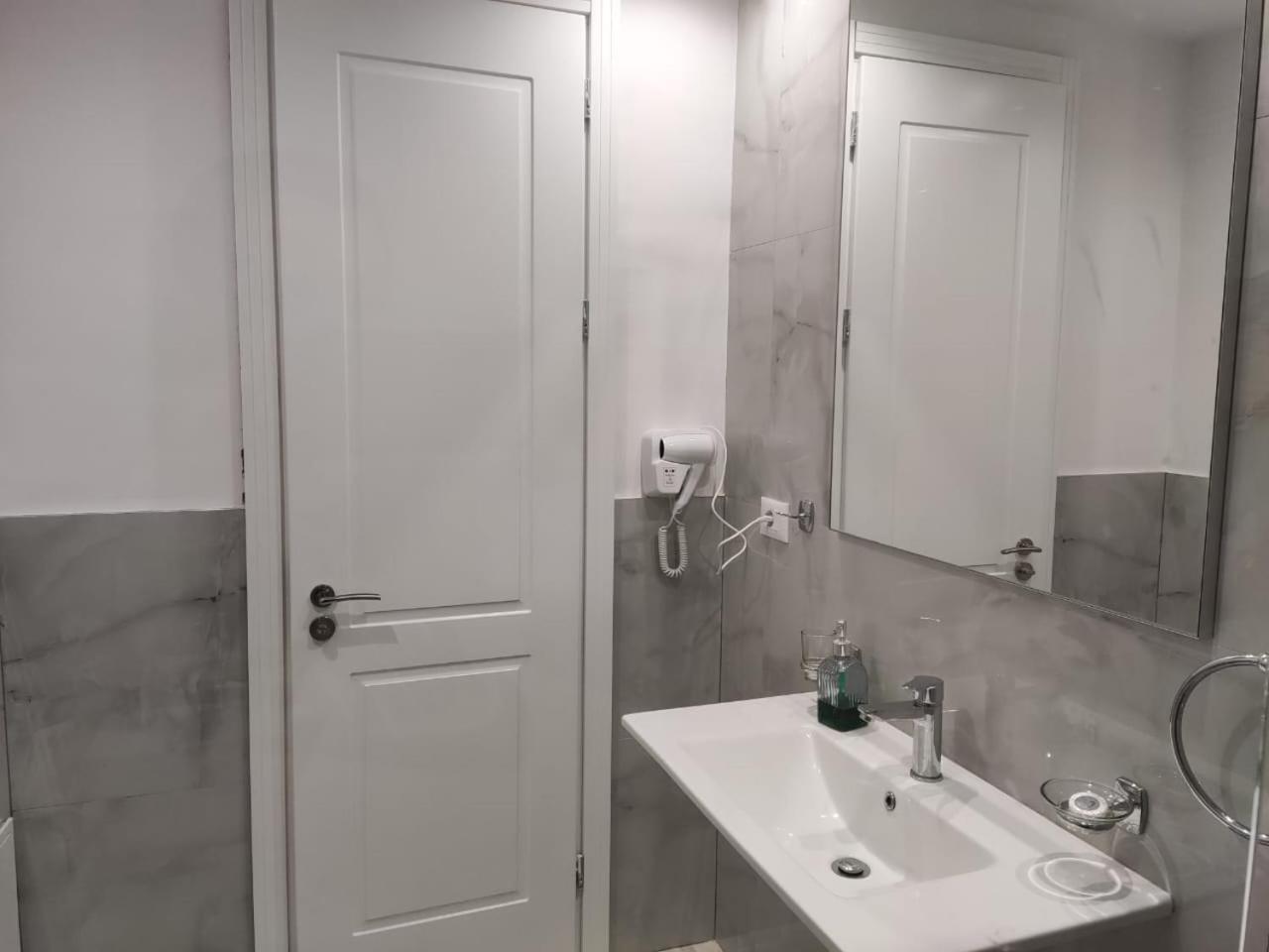 Dimal Castle 3* Poshnje